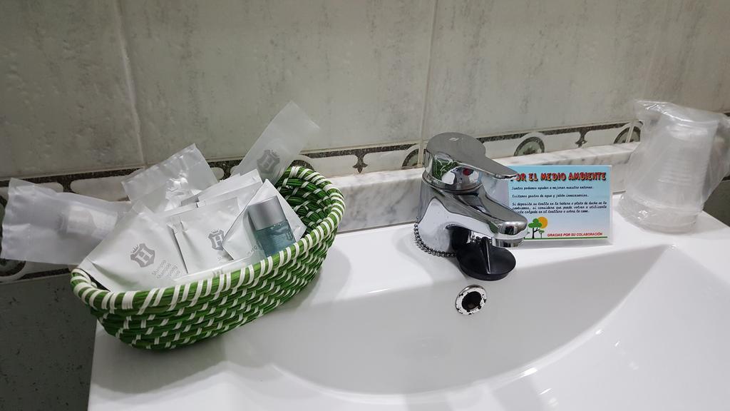 Hostal El Parque San Martín de la Vega Dış mekan fotoğraf