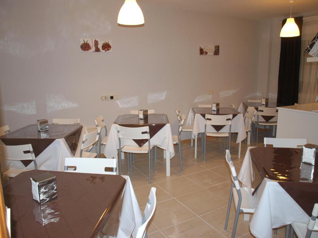Hostal El Parque San Martín de la Vega Dış mekan fotoğraf