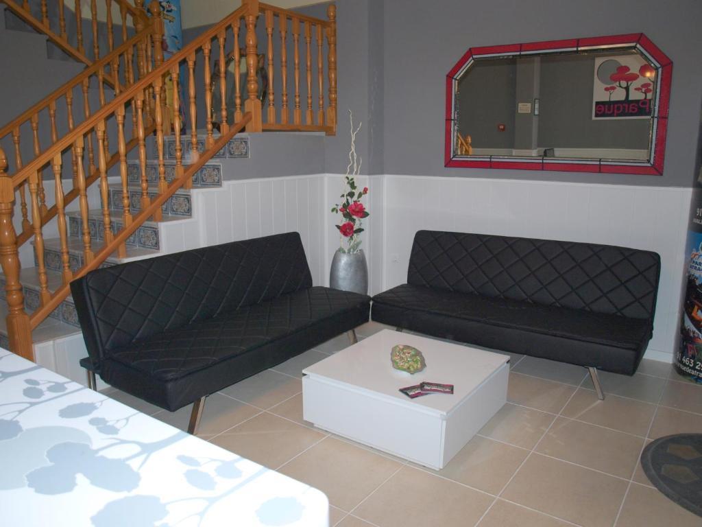 Hostal El Parque San Martín de la Vega Dış mekan fotoğraf